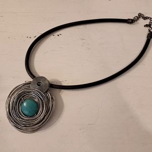 Pendant Necklace with Torqouis Stone